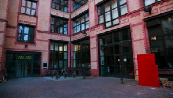 Schwelle7 Outside small